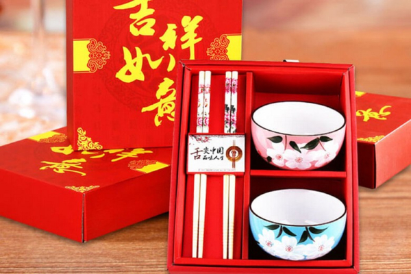Mua gì làm quà khi du lịch Trung Quốc? Đặc sản vùng miền và lưu ý chọn quà