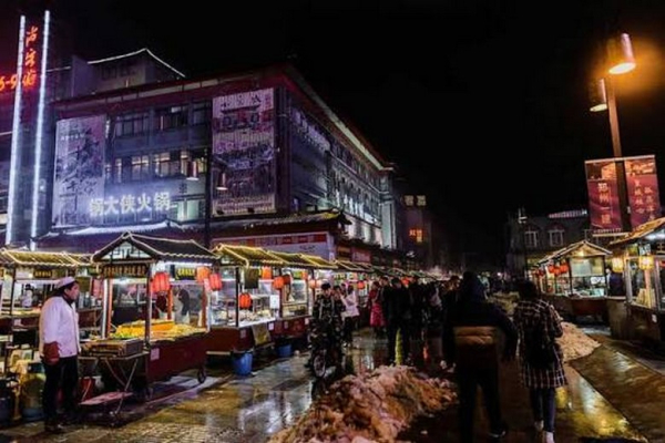 Chợ đêm Khai Phong có gì ăn?