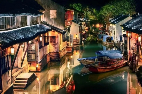 Sơn Đường Tô Châu về đêm: Ăn uống, chụp ảnh và đi thuyền