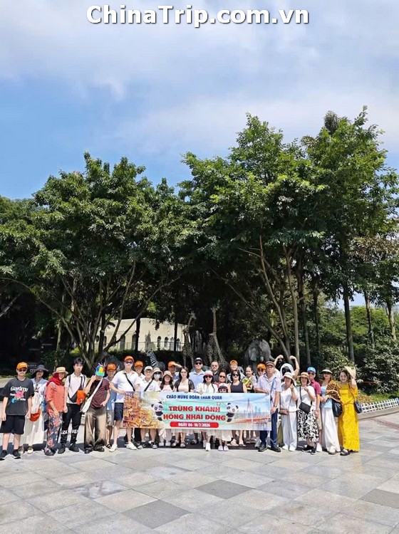 Đại diện đoàn Trung Khánh
