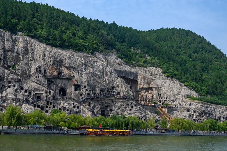 Hang đá Long Môn có gì? Vì sao là di sản UNESCO?