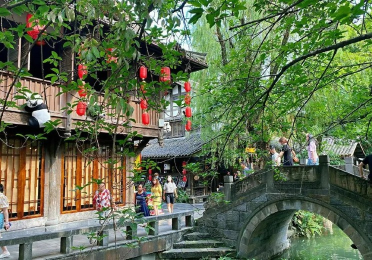 Phố cổ Cẩm Lý Thành Đô: Nên tham quan gì và ăn gì?