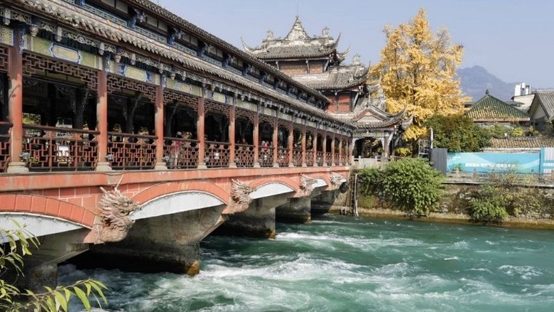 Đô Giang Yển gần Thành Đô: Có gì đáng tham quan?