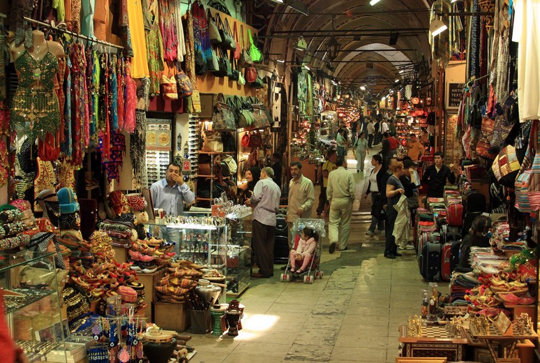Urumqi có gì? Khám phá Đại Bazaar – khu chợ đậm chất Trung Á