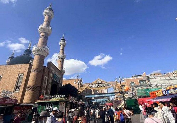 Urumqi có gì? Khám phá Đại Bazaar – khu chợ đậm chất Trung Á
