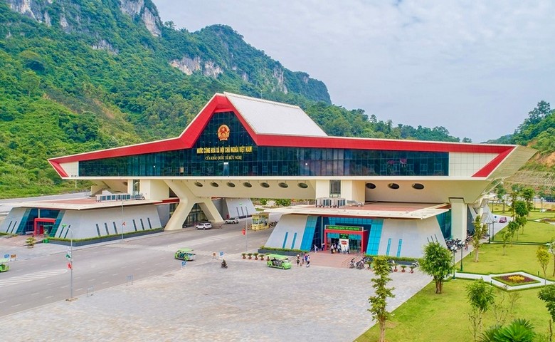 Du lịch trung quốc bằng đường bộ từ Hà Nội qua cửa khẩu nào?