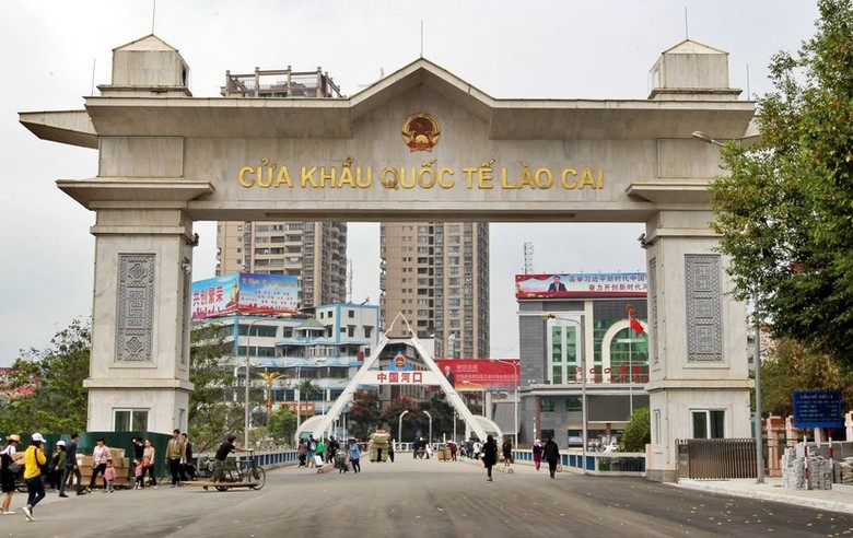 Du lịch trung quốc bằng đường bộ từ Hà Nội qua cửa khẩu nào?