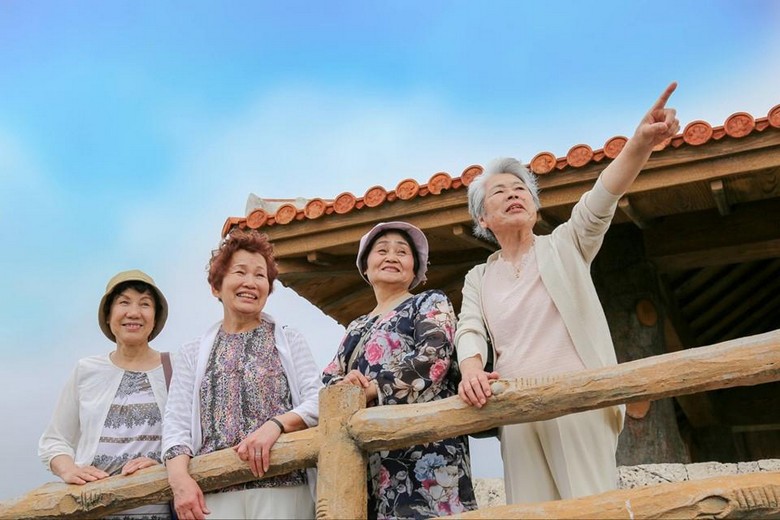 Khách lớn tuổi cần cân nhắc kỹ lịch trình đi bộ nhiều của tour
