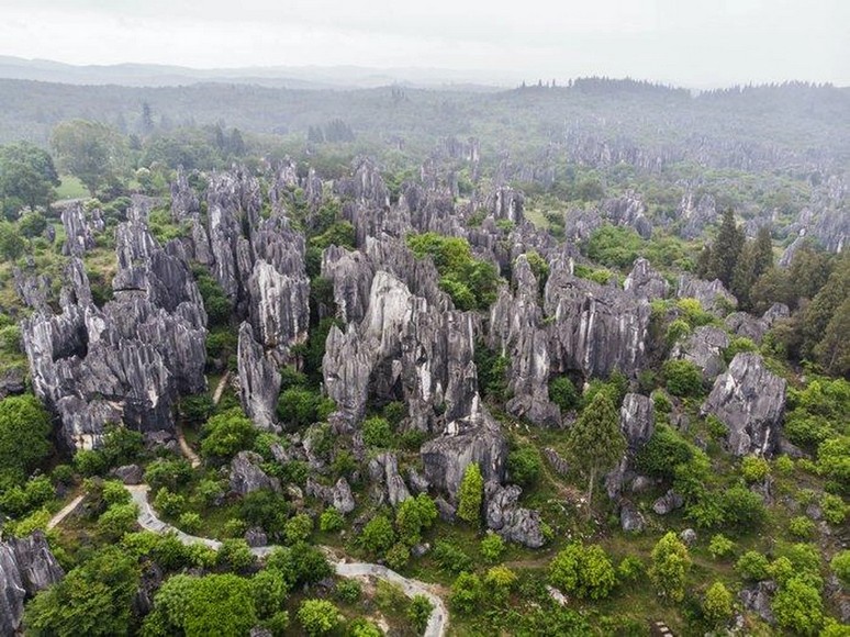 Rừng đá karst Thạch Lâm nhìn từ trên cao