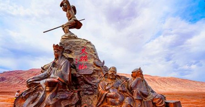 Tượng Tôn Ngộ Không và các nhân vật Tây Du Ký trong khu trưng bày dưới lòng đất