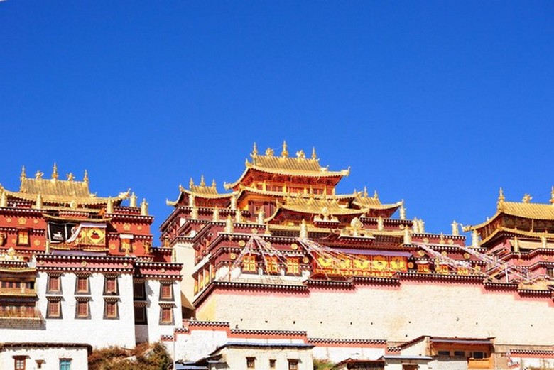 Tu viện Tùng Tán Lâm giữa phố cổ Shangri-La