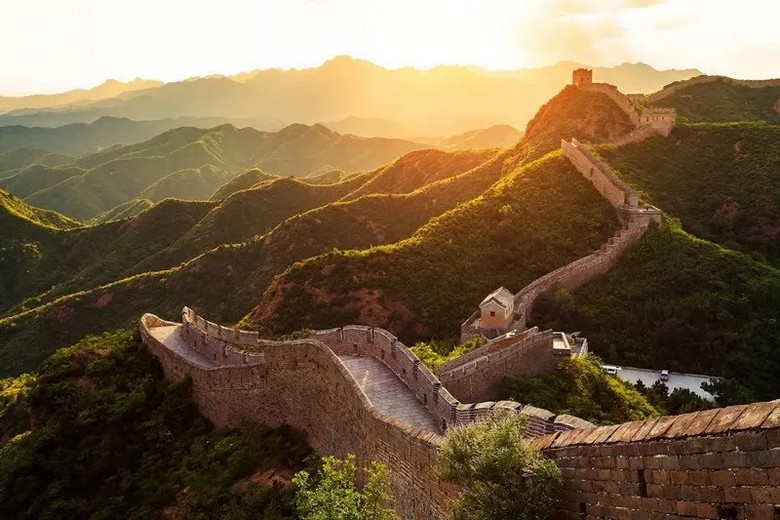 Vạn Lý Trường Thành và Bến Thượng Hải, hai điểm đáng xem nhất của tour