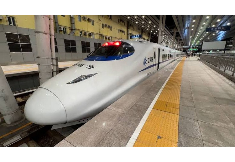 Ga tàu cao tốc tại Trường Sa trước khi tiếp tục hành trình sang Trương Gia Giới
