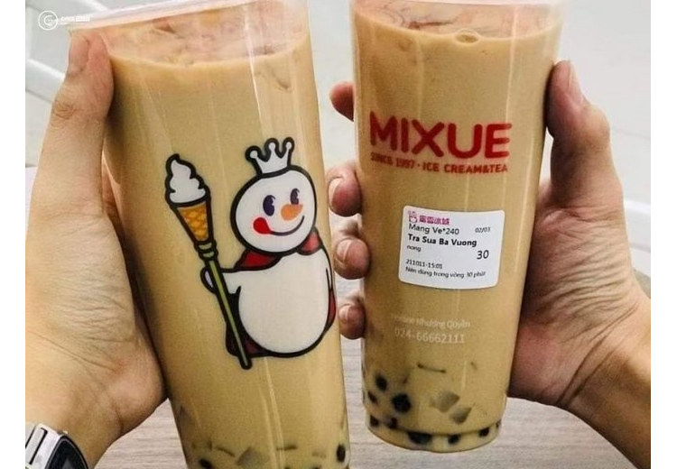 Ly trà sữa lài Bá Vương Trà Cơ phong cách tối giản