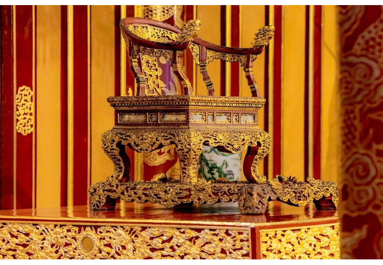 Ngai vàng của hoàng đế bên trong Điện Thái Hòa, trung tâm quyền lực của Tử Cấm Thành