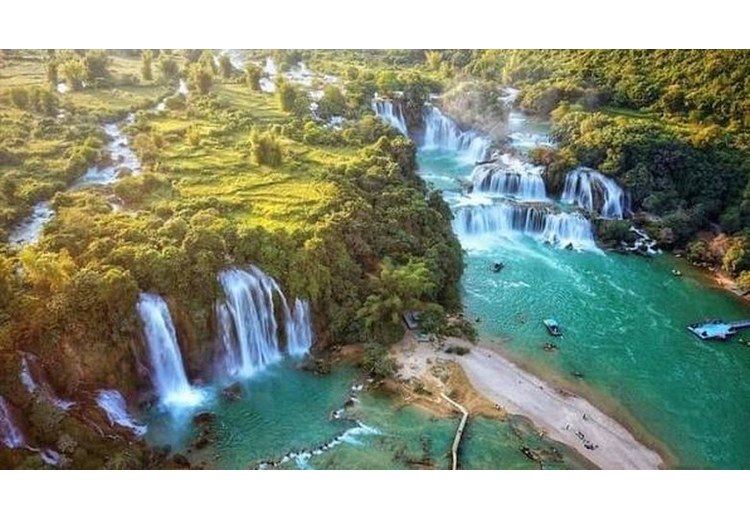 Thác Đức Thiên ở biên giới Quảng Tây