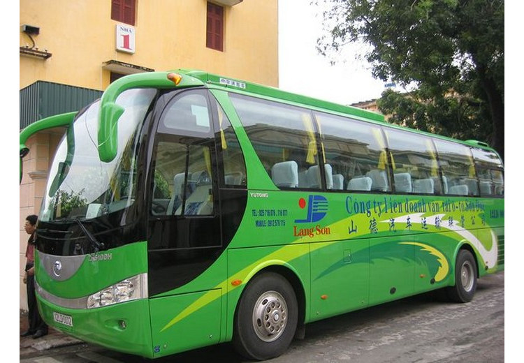 Xe đưa đón đoàn khách Hà Nội tại khách sạn khu trung tâm
