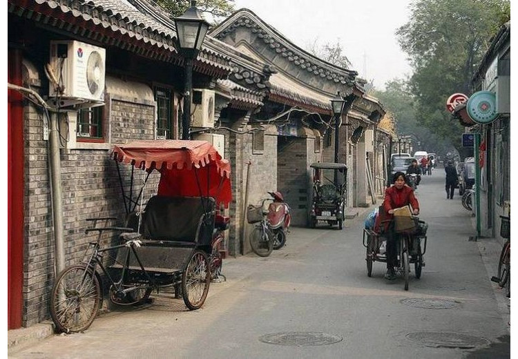 Xe kéo chở khách tham quan hutong